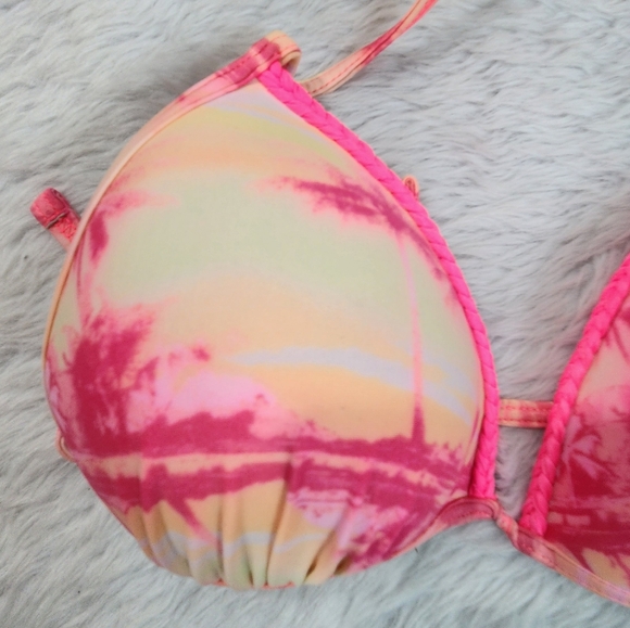 SO Bright String Bikini - Picture 10 of 15